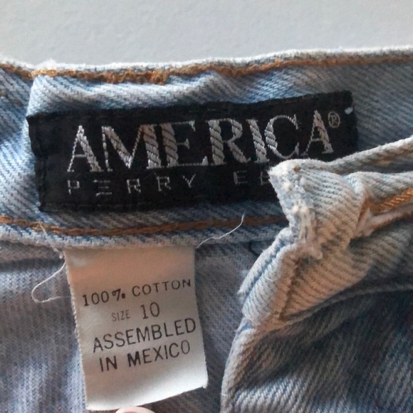 Vintage jean shorts - Picture 2 of 3